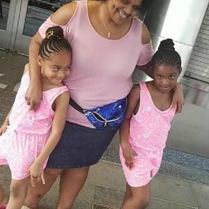 Meet your Posher, Debra